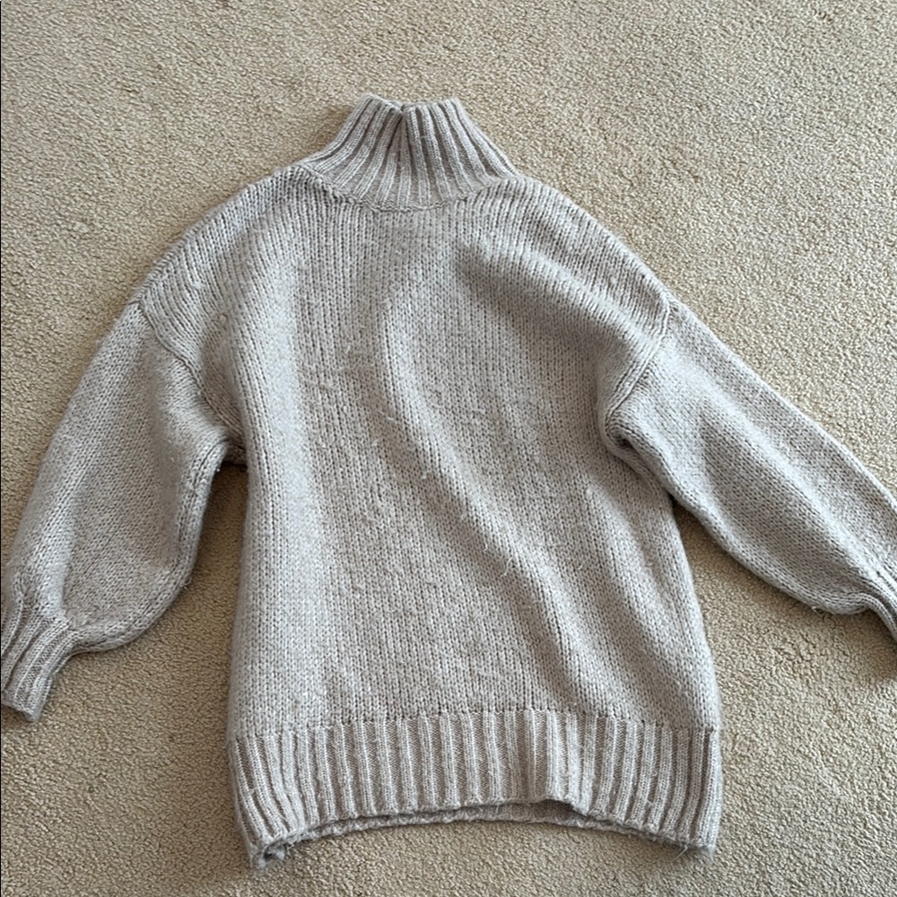 Urban Outfitters Offwhite Turtleneck Sweater